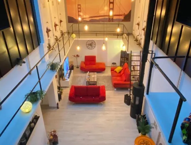 Loft 10 personnes centre de Blois avec jacuzzi
